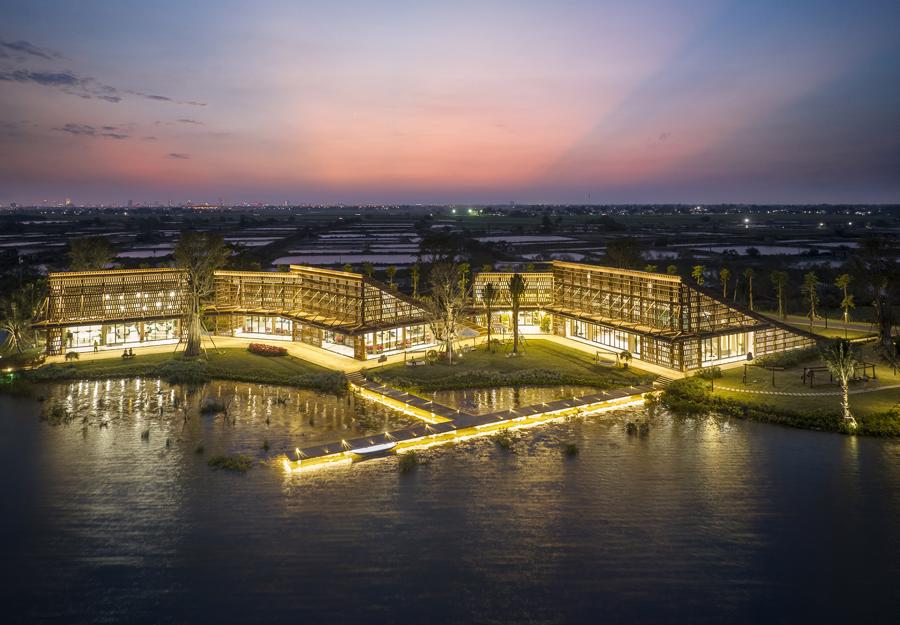 2-2 Hình ảnh thực tế công trình biểu biểu tượng của thành phố Vinh tại Eco Central Park.