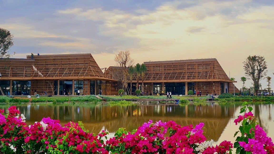 Công viên hồ Thiên Nga Eco Central Park mở cửa dịp lễ 30/4 chào đón cư dân tương lai - Ảnh 3.